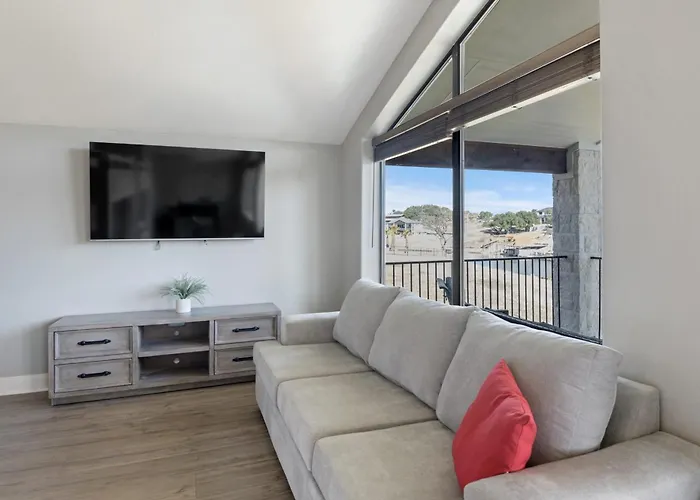 Waterfront House On Lake Lbj Cove And Concierge Services