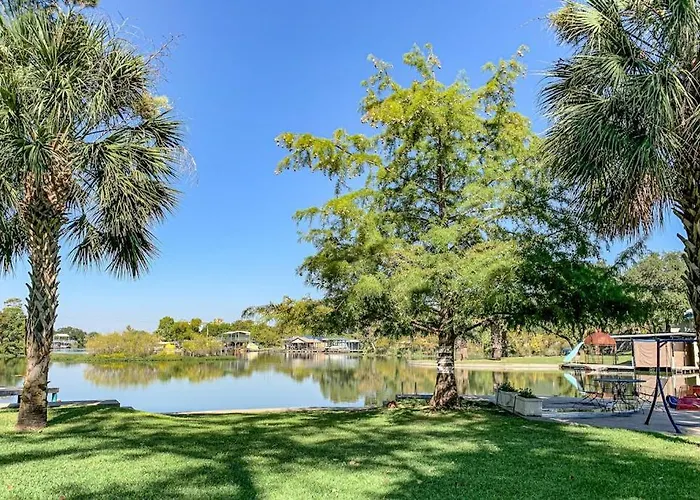 Charming Dog-Friendly Lakefront Home With Lake View, Dock, & Washer/Dryer